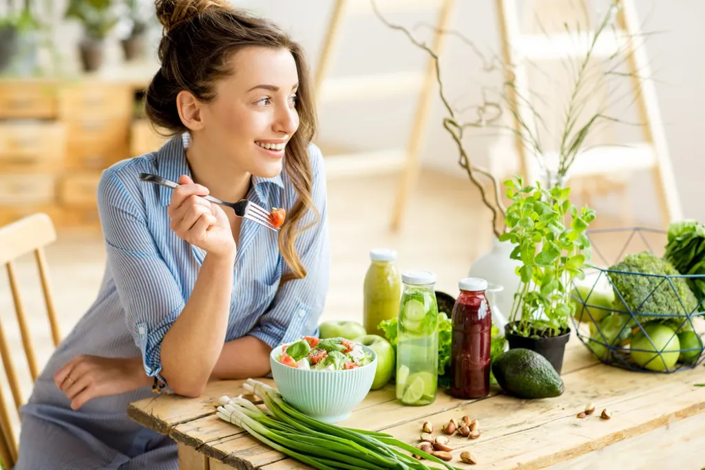 How to Maintain a Healthy Diet Year-Round While Improving your Mental Health
